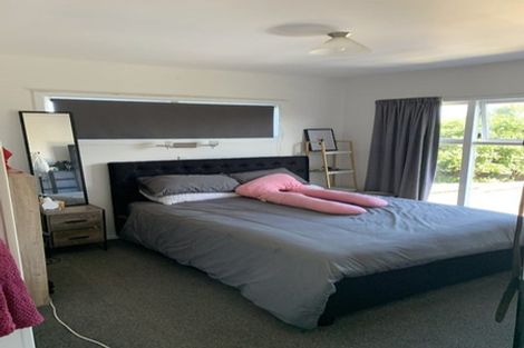 Photo of property in 2/3 Elliott Avenue, Bayview, Auckland, 0629