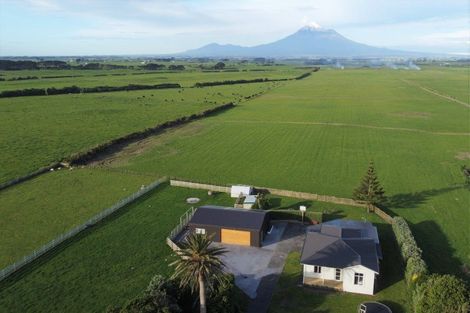 Photo of property in 3636 South Road, Opunake, 4682