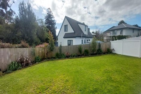 Photo of property in 9 Maybelle Place, Kelston, Auckland, 0602