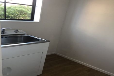 Photo of property in 2/136 Karori Road, Karori, Wellington, 6012