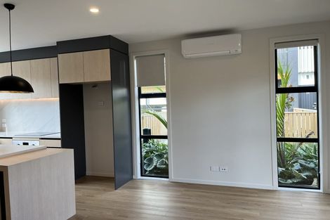Photo of property in 27f Dawnhaven Drive, Te Atatu Peninsula, Auckland, 0610