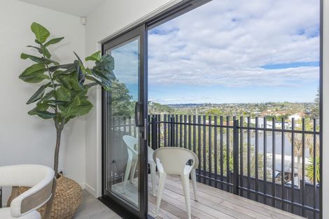 Photo of property in 7/805 Riddell Road, Saint Heliers, Auckland, 1071