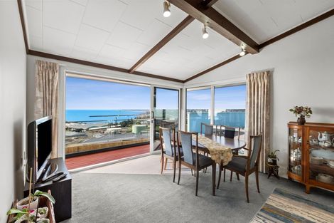 Photo of property in 19 Findlay Street, Moturoa, New Plymouth, 4310