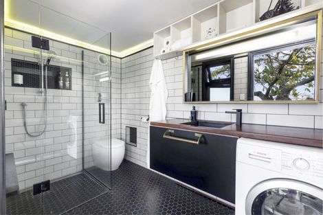 Photo of property in 12 Stafford Street, Mount Victoria, Wellington, 6011