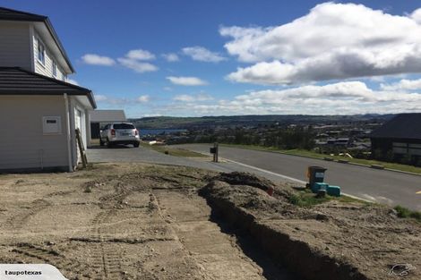 Photo of property in 1 Azalea Lane, Waipahihi, Taupo, 3330