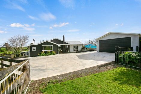 Photo of property in 1385 South Road, Kaitake, New Plymouth, 4374