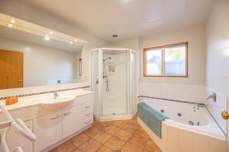 Photo of property in 6 Somerton Rise, Westmorland, Christchurch, 8025