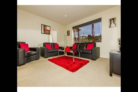Photo of property in 10a Louvain Place, Greenhithe, Auckland, 0632