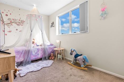 Photo of property in 4 Courage Road, Papakura, 2110