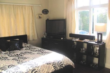 Photo of property in 50 Mana Esplanade, Paremata, Porirua, 5026