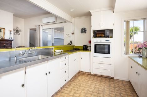 Photo of property in 46a Paynters Avenue, Strandon, New Plymouth, 4312