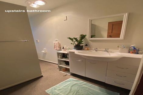 Photo of property in 10 Moana Road, Kelburn, Wellington, 6012