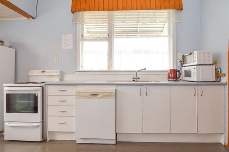 Photo of property in 5 Moore Street, West End, Palmerston North, 4412