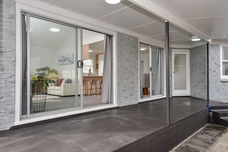 Photo of property in 10 Bremridge Place, Melville, Hamilton, 3206