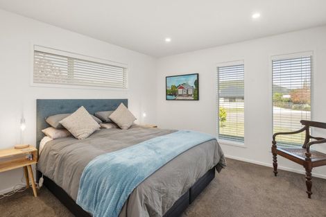 Photo of property in 140 Lisland Drive, Kinloch, Taupo, 3377