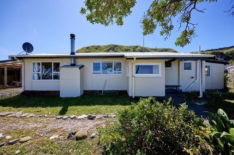 Photo of property in 1 Kaka Road, South Bay, Kaikoura, 7300