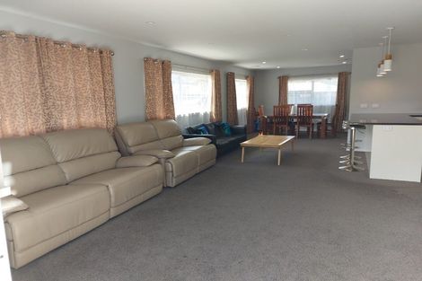 Photo of property in 32 Gilruth Road, Wallaceville, Upper Hutt, 5018