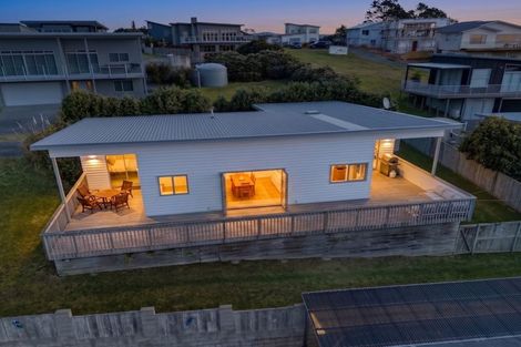 Photo of property in 12 Devon Street, Mangawhai Heads, Mangawhai, 0505