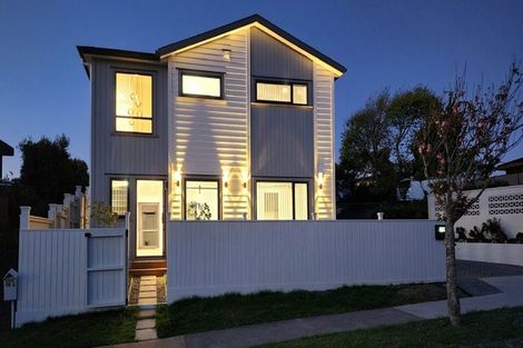 Photo of property in 10 Miramar Place, Pakuranga, Auckland, 2010