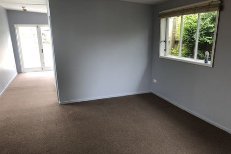 Photo of property in 44 Sylvan Avenue, Northcote, Auckland, 0627