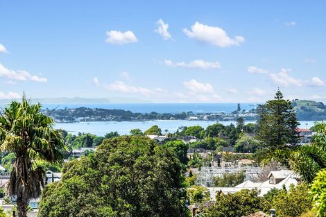 Photo of property in 5 Garden Road, Remuera, Auckland, 1050
