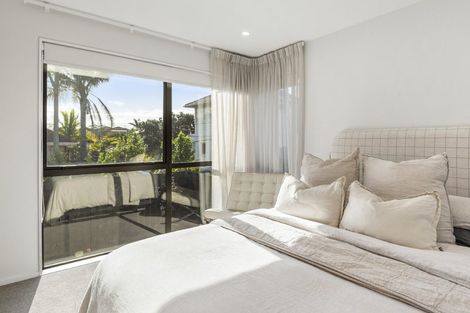 Photo of property in 33e Stanley Avenue, Milford, Auckland, 0620