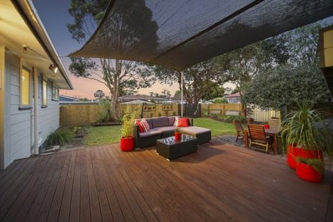 Photo of property in 19 Robert Allan Way, Pakuranga Heights, Auckland, 2010