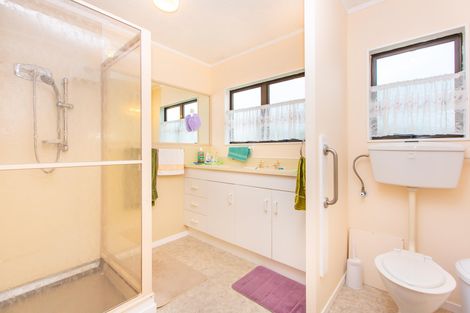 Photo of property in 1 Puriri Street, Raglan, 3225