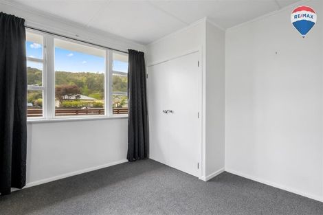 Photo of property in 266 Stokes Valley Road, Stokes Valley, Lower Hutt, 5019