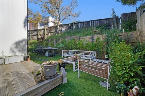 Photo of property in 6e Bacot Place, Howick, Auckland, 2014
