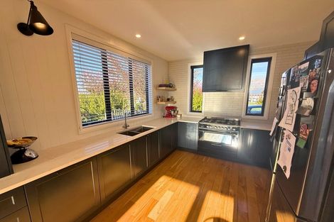 Photo of property in 10 Mcfarlane Terrace, Wanaka, 9305