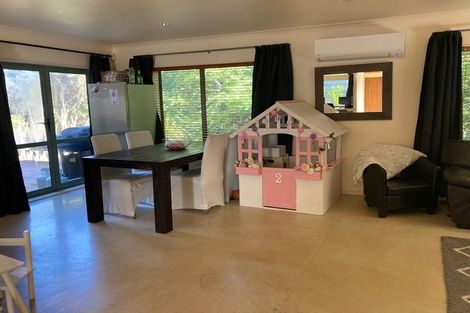 Photo of property in 22 Wicklam Lane, Greenhithe, Auckland, 0632