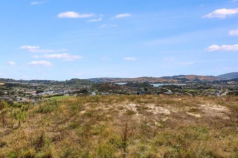 Photo of property in 1 Stunsail Lane, Whitby, Porirua, 5024