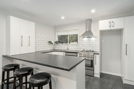 Photo of property in 227 Dowse Drive, Maungaraki, Lower Hutt, 5010