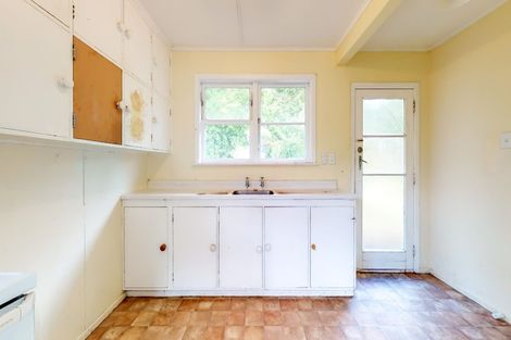 Photo of property in 3 Parenga Street, Wainuiomata, Lower Hutt, 5014