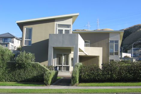 Photo of property in 49 Amesbury Drive, Churton Park, Wellington, 6037