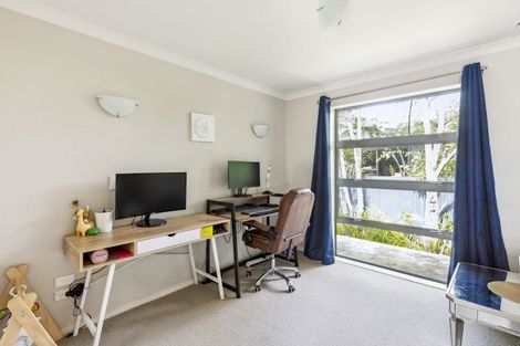 Photo of property in 185 Te Moana Road, Waikanae, 5036