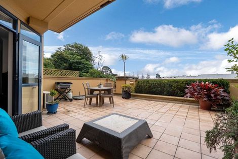 Photo of property in 2c/7-11 Bute Road, Browns Bay, Auckland, 0630