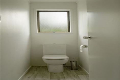 Photo of property in 19 Benita Place, Sunnyvale, Auckland, 0612