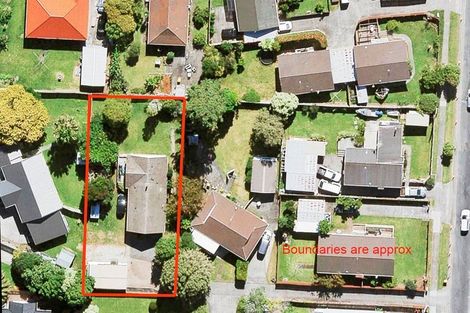 Photo of property in 99 Bruce Mclaren Road, Henderson, Auckland, 0612