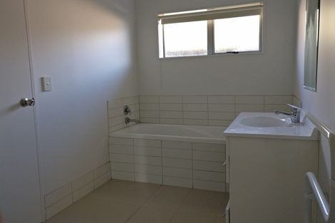 Photo of property in 26 Kellett Road, Ranui, Auckland, 0612