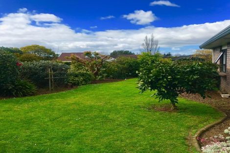 Photo of property in 31 Links View Drive, Omokoroa, 3114