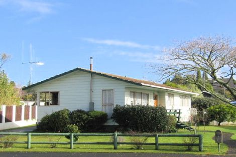 Photo of property in 16 Fiona Place, Dinsdale, Hamilton, 3204