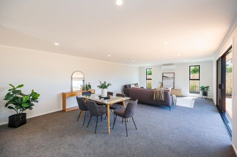 Photo of property in 5a Belvedere Crescent, Takaro, Palmerston North, 4412