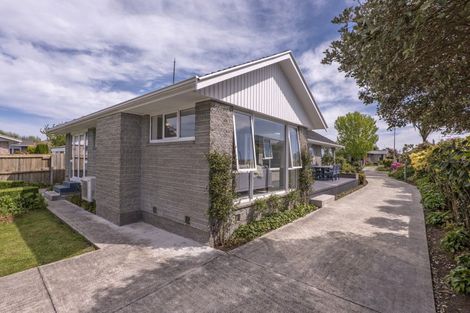 Photo of property in 32 Carruthers Street, Ilam, Christchurch, 8041
