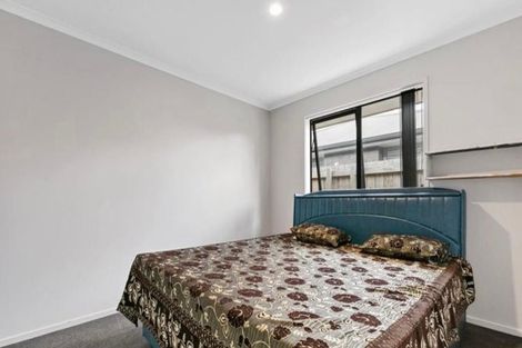 Photo of property in 11 Leet Crescent, Papamoa Beach, Papamoa, 3118