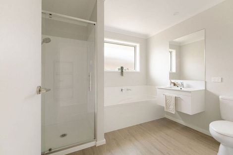 Photo of property in 30 Hills View Drive, Papamoa, 3118