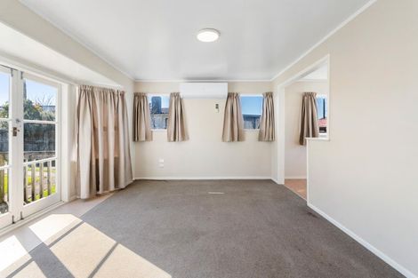 Photo of property in 17 Clark Street, Manurewa, Auckland, 2102