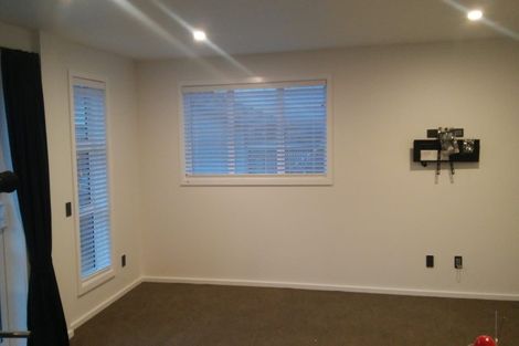 Photo of property in 104b Glanmire Road, Newlands, Wellington, 6037