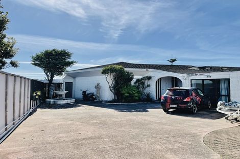 Photo of property in 9 Rangitane Street, Maupuia, Wellington, 6022